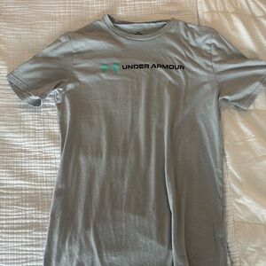 Under Armour Youth Boys Gray Athletic Loose Fit Short Sleeve Tee Shirt YXL